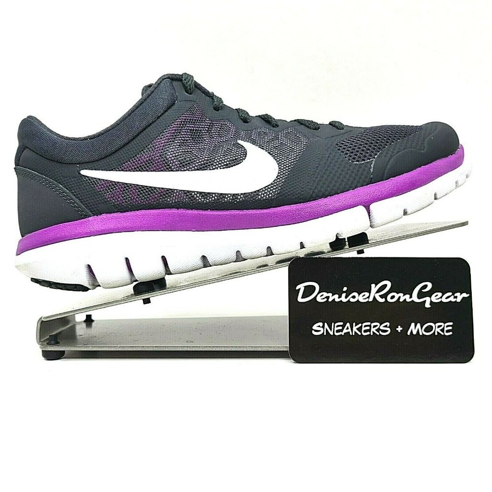 Nike Womens Black Purple Sneaker Shoes Size US 7